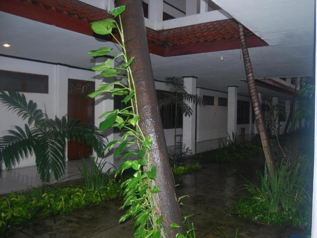 Sadinah Sahid Josodipuro Hotel Colomadu المظهر الخارجي الصورة