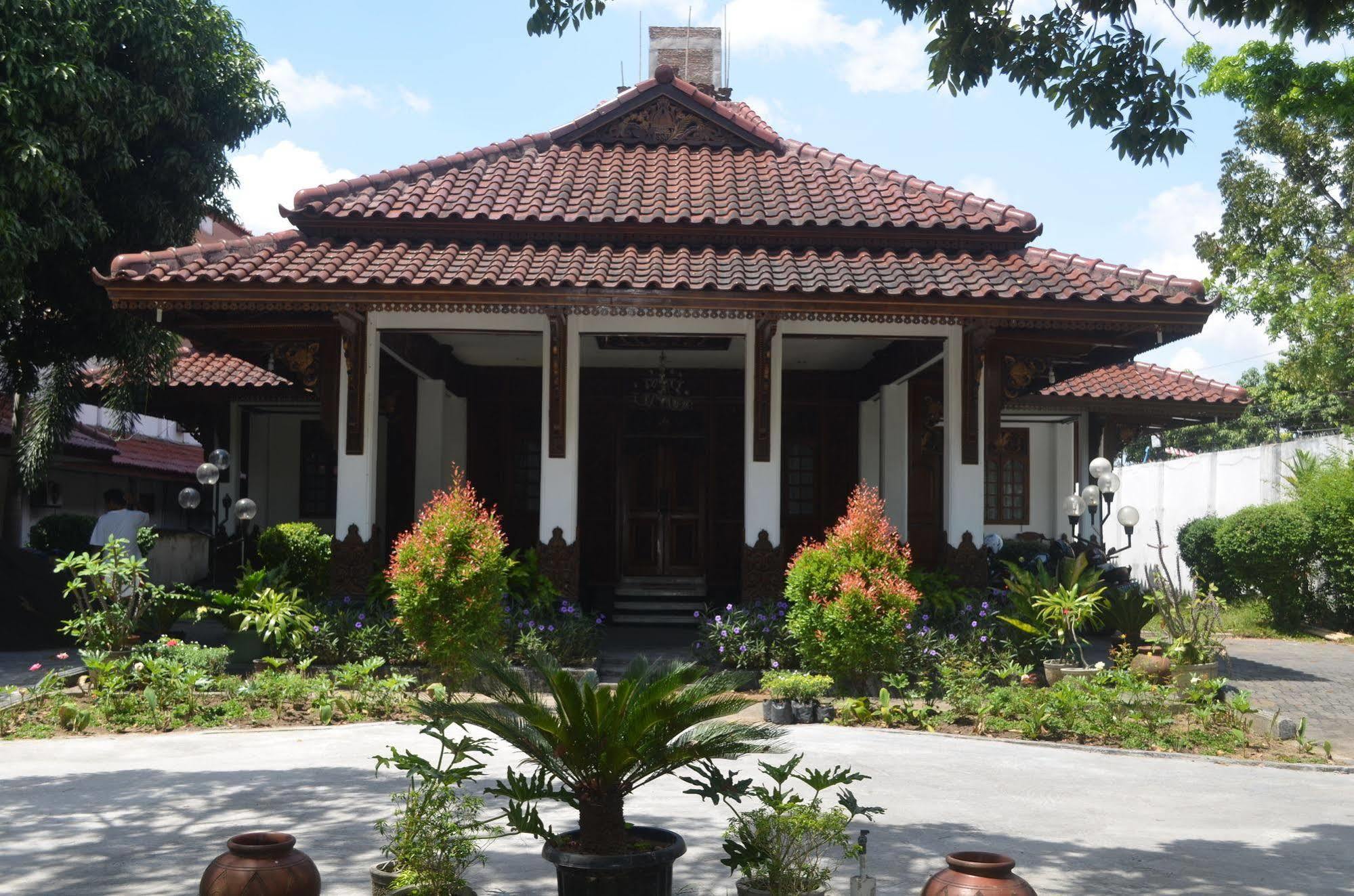 Sadinah Sahid Josodipuro Hotel Colomadu المظهر الخارجي الصورة