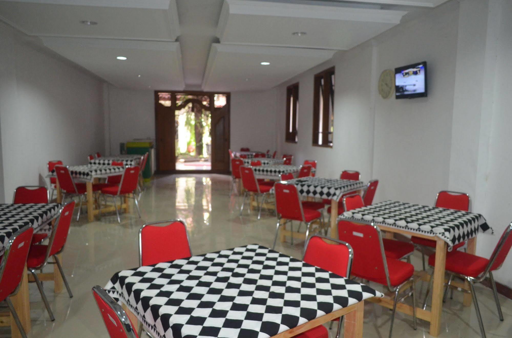 Sadinah Sahid Josodipuro Hotel Colomadu المظهر الخارجي الصورة